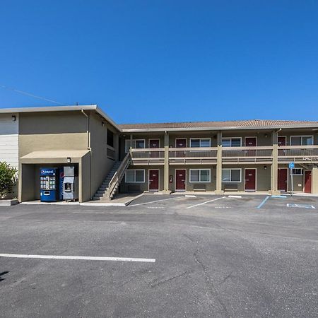 Coastal Valley Inn Castroville Extérieur photo